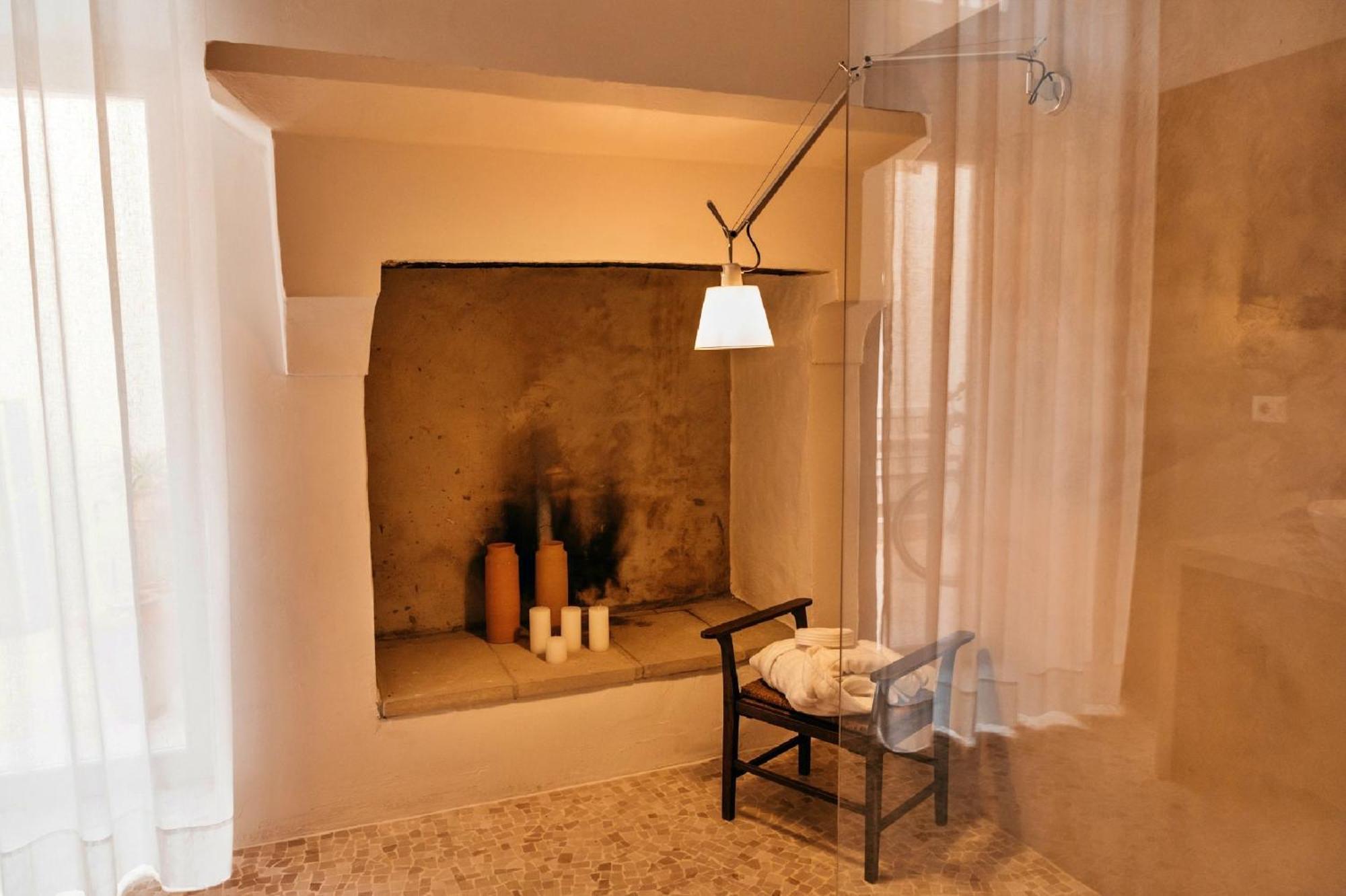 Отель Palazzo Pati Tiggiano Экстерьер фото